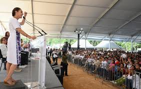 Afirma Sheinbaum que Tren Maya de carga bajará precio de la gasolina en el sureste -