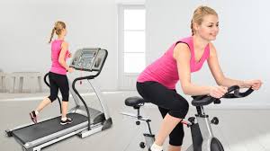 Werden sie fitnesstrainer und erfüllen sie sich ihren traum von einem beruf in der fitnessbranche. Fitnessgerate Fur Zuhause So Halten Sie Sich Im Neuen Jahr Fit Computer Bild