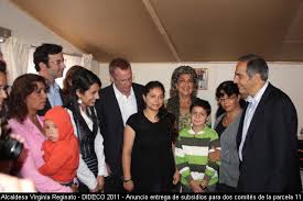 Leonardo farkas (vallenar, 20 de marzo de 1967) es un magnate minero y filántropo chileno, de ascendencia húngara y judía.es reconocido en su país de origen y otros países, tanto por sus obras humanitarias como sus donaciones a diferentes instituciones o personas, tales como la teletón, los 33 mineros atrapados, al gimnasta tomás gonzález, a gente damnificada o en situación de. Alcaldesa Virginia Reginato Anuncio Entrega De Subsidios Para Dos Comites De La Parcela 11 Dideco Vina Del Mar