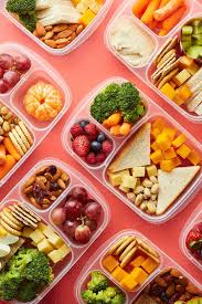 Overhead Of Lunchboxes With Food By Marti Sans For Stocksy United Fotografi Makanan Makanan Dan Minuman Makanan