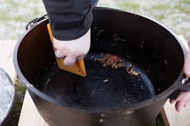 Das ist zwar nicht schön, aber. Dutch Oven Pflege Lagerung Und Transport Matsch Piste