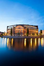 Står hur utskottet föreslår att riksdagen ska rösta. Partiledardebatt Riksdagen Moderaterna I Halland