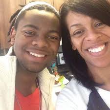 Ariel Robbins posted a story update