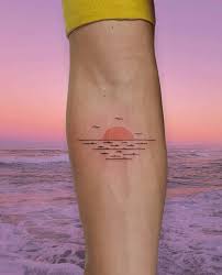 From polynesian (samoan, tahitian, tongan, etc.) tatau.in marquesan, tatu.before the importation of the polynesian word, the practice of tattooing had been described in the west as painting. Chudesa Nauki Tatuirovki Kotorye Svetyatsya V Ultrafiolete Buro
