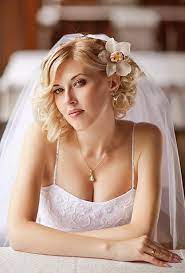 Wedding Hairstyles For Short Hair Curly Wedding Hairstyle With Veil Pretty Designs Wavy Wedding Hair Bob Wedding Hairstyles Wedding Hairstyles For Long Hair