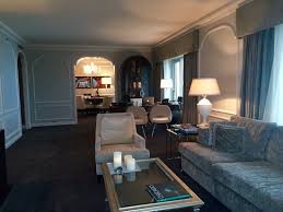 Club level, 1 bedroom 2 room suite, 1 king, sofa bed. Living Dining Rooms In Deluxe One Bedroom Suite Picture Of Four Seasons Hotel Chicago Tripadvisor