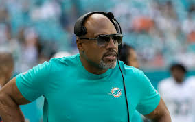 Ravens reportedly planning to hire Dolphins defensive coordinator Anthony Weaver for same position
