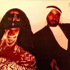 خليفة بن زايد آل نهيان. Adel Marzooq Twitter à¤µà¤° 1 Ù…Ù† 14 ØªÙ‚ÙˆÙ„ Ù…Ø±ÙˆÙŠ Ø© Ø¥Ù…Ø§Ø±ØªÙŠØ© Ø£Ù† Ø§Ù„Ø´ÙŠØ®Ø© Ø³Ù„Ø§Ù…Ù‡ Ø¨Ù†Øª Ø¨Ø·ÙŠ Ø§Ù„Ù‚Ø¨ÙŠØ³ÙŠ Ø±Ø­Ù…Ù‡Ø§ Ø§Ù„Ù„Ù‡ ÙˆØ¥Ø° Ù‡ÙŠ Ø¹Ø§Ø¦Ø¯Ø© Ù…Ù† Ù…Ù†ÙØ§Ù‡Ø§ Ø±ÙÙ‚Ø© Ø£Ø¨Ù†Ø§Ø¦Ù‡Ø§ Ø§Ù„Ø«Ù„Ø§Ø«Ø© Ø´Ø®Ø¨ÙˆØ· ÙˆØ²Ø§ÙŠØ¯ ÙˆÙ‡Ø²Ø§Ø¹ Ø§Ù„Ù‰ Ø£Ø¨ÙˆØ¸Ø¨ÙŠ Ù„ÙŠØªØ³Ù„Ù…