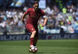 Calciomercato, calendario, risultati, classifica, formazione e tutte le ultimissime notizie in tempo reale dell' as roma. Roma Totti Torna In Campo Nel Campionato Di Calcio A 8 News Sportmediaset