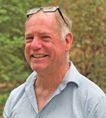 Laura Caster's Instagram, Twitter & Facebook