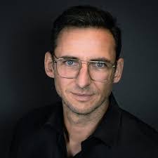 Daniel Menges's Instagram, Twitter & Facebook