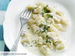 Gnocchis Sauce Roquefort Recettes Recette En 2020 Gnocchis Recettes De Cuisine Recette Gnocchi