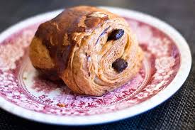 Le pain au chocolat, ou chocolatine, ou couque au. Chocolatine Versus Pain Au Chocolat Kampf Der Regionen