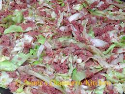 Making corned beef for st. Corned Beef With Cabbage And Onions Annie S Chamorro Kitchen