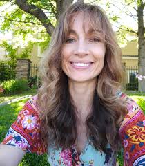 Lisa Mccrea's Instagram, Twitter & Facebook