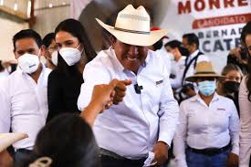 Posted in recursos humanos on 24.01.2014 by david monreal 1 comment. La Jornada David Monreal Manosea A Una Mujer Y Se Disparan Criticas En Zacatecas