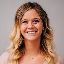 Jennifer Tutor's Instagram, Twitter & Facebook