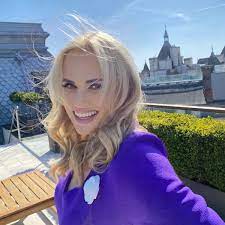 Rebel melanie elizabeth wilson, урождённая melanie elizabeth bownds; Rebel Wilson On Twitter Stay Poochie