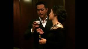 Namun, jangkaan pelakon yang bergandingan dengan zul ariffin dalam drama yang mencetus fenomena itu meleset apabila dia diberikan peluang meneroka karakter berbeza. Sweetnya Akhirnya Zul Arifin Buka Mulut Depan Farah Nabilah Selepas Malu Segan Di Pentas Ask 17 Youtube