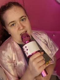 Some more of the girls having lots of fun in the Glam Van 🥰💅