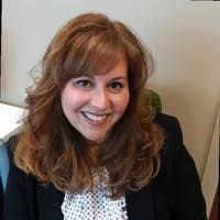 Paula Oakes's Instagram, Twitter & Facebook