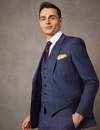 Hallo, ich bin 16 und habe bald meinen abschlussball. How To Der Anzug Fur Abiball Oder Abschlussfeier Hawes Curtis Blog