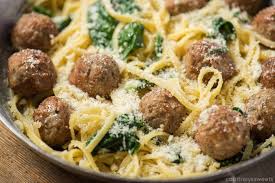 Garlic Olive Oil Pasta With Meatballs And Spinach Is A Delicious Pasta Recipe Without Red Sauce Serve Up Olive Oil Pasta Garlic Olive Oil Pasta Meatball Pasta