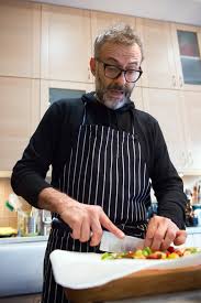 La caratteristica di questo risotto, dal gusto sinceramente sorprendente, sono gli ingredienti: Massimo Bottura Adds His Touch To Risotto The New York Times