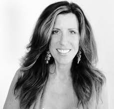 Susan Agostinelli's Instagram, Twitter & Facebook