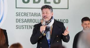 Merlo: Gustavo Menéndez destacó el operativo de los trabajadores  municipales tras el temporal | Canal 26