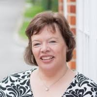 Lesley Cooley's Instagram, Twitter & Facebook