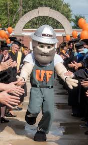 Derrick The Oiler University Of Findlay S Official Mascot
