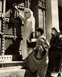 32 Photos Du Maroc Des Annees 50 Qui Vous Donneront Envie De Remonter Dans Le Temps Morocco Historical Photos Moroccan Art