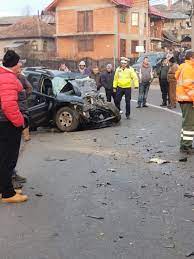 Ziarul profit curtea de arge?. Foto Video Accident Grav Cu 2 Morti La Curtea De Arges Impact Intre Masina De Gunoi Si Autoturism Ziarul Profit