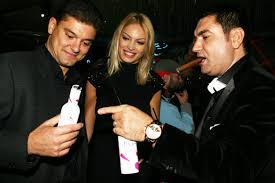 Omul de afaceri cristian borcea ajunge iar în. Cristi Borcea A Dat Din CasÄƒ Cum A Inceput Povestea Lui De Iubire Cu Valentina Pelinel DacÄƒ El Era NaÈ™ul De Cununie Al Vedetei DezvÄƒluiri BombÄƒ Impact