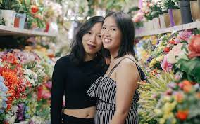 Elle est notre interlocutrice principale locale et une aide très importante. Vietnames Innen Bilden Die Grosste Asiatische Community In Deutschland Trotzdem Existieren Wir Fur Viele Gar Nicht