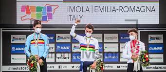 Ein rempler kostete ihn auch noch platz zwei. Julian Alaphilippe Kront Seine Karriere Mit Weltmeistertitel Turus Net Magazin