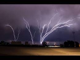 Incredible Upward Lightning Ground To Cloud May 18 2017 Youtube