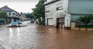 Das einzugsgebiet der gemeinde karlsruhe reicht von rastatt im süden bis bruchsal im norden und vom rhein im westen bis an die württembergische grenze in bad herrenalb. Heftige Unwetter In Karlsruhe Und Der Region Das Ist Gestern Alles Passiert Karlsruhe Insider