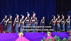 Joyce hii jing(smk sibu jaya) ho jia yi (smk methodist). Malam Kebudayaan Dan Kesenian Smk St Elizabeth Utusan Borneo Online