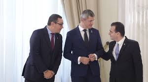 20,414 likes · 2,566 talking about this. Victor Ponta Il Face Praf Pe Ludovic Orban MÄƒscÄƒrici Sinistru Impostor NesimÈ›it Impact