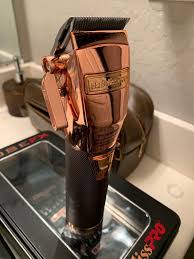 Lightweight and practical, this clipper can also be used on the cord if the charge runs out. Rose Gold Clipper Used On 2 Haircuts So It S Basically Brand New Comes With All Guards Charger And Original Barber Clippers Barber Accessories Barber Tools
