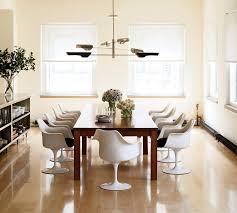 These Are The 12 Most Iconic Chairs Of All Time Iconic Chairs Tulip Chair Saarinen Eero Saarinen Tulip Chair