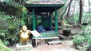 Goa Semar Dieng Alam Indonesia