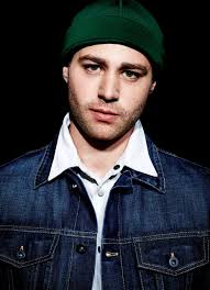 Post ng pagpapahalaga kay Emory Cohen. : r/TheOA