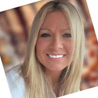 Ashley Winburn's Instagram, Twitter & Facebook