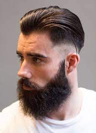 Testez le bun pour dégager votre visage et mettre en valeur vos traits délicats! 1001 Idees Coupe Homme Degrade Le Style Au Poil Coiffure Homme Cheveux Homme Coupe Cheveux Homme