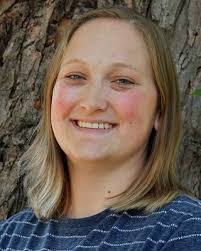 Stephanie Burrow's Instagram, Twitter & Facebook