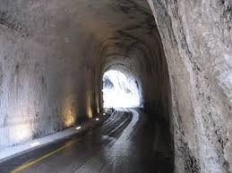 Profitez d'une vidéo de italian swiss tunnel across the libre de droits d'une durée de 18.000 secondes à 23.98 images par seconde. Tunnel Romain Du Furlo Wikiwand