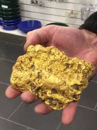 An australian man got lucky recently when he unearthed a big gold nugget with a metal detector. Aussie Man Finds 2kg Gold Nugget Worth At Least 160k Nz Herald